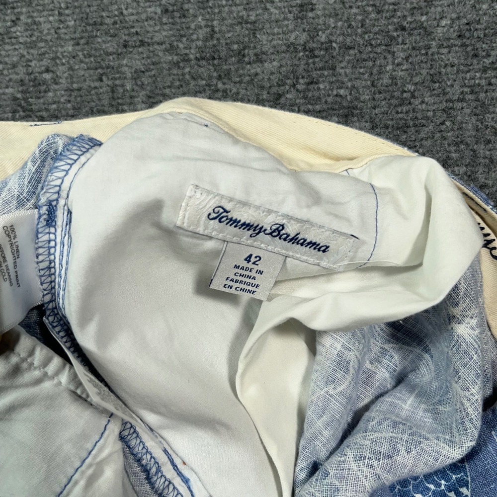 Tommy Bahama Linen Tropical Hawaiian Shorts Men 42 Blue Pineapple AOP  Loose‎ - Picture 4 of 10